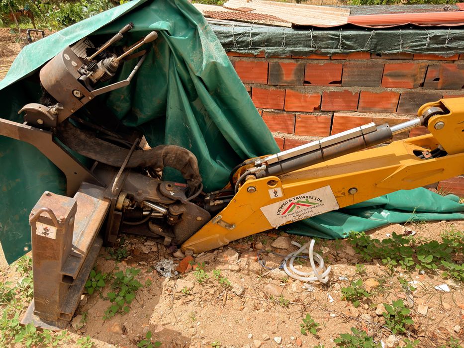 Retroescavadeira Agrícola para bobcat – Braço de Escavação