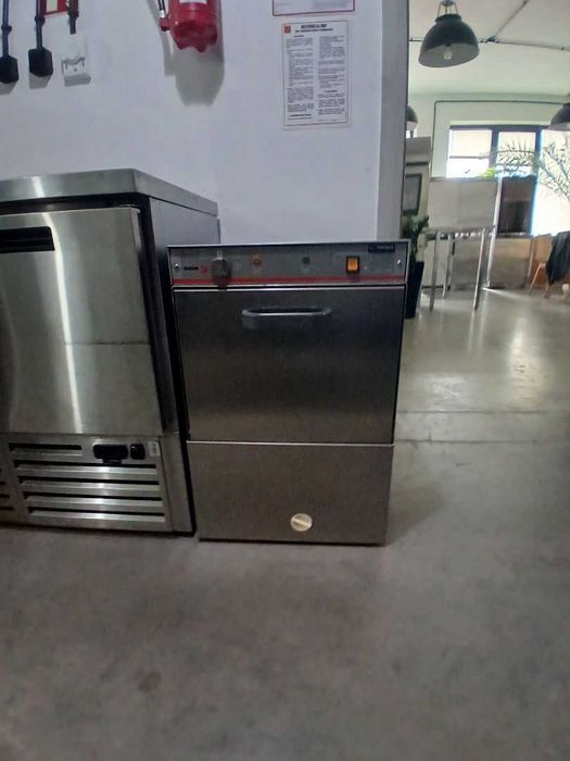 Zmywarka gastronomiczna FAGOR LVC-21 B | Pompa spustowa | 230 V | kosz 40x40 cm