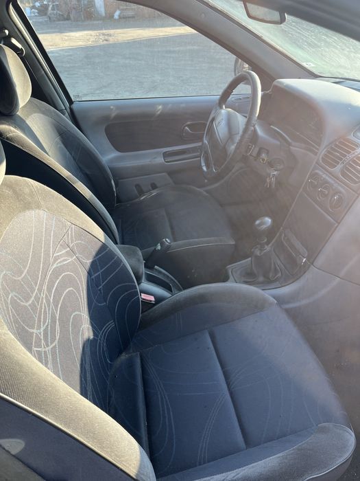 Продам Renault Laguna 1.6 бензин 2000 року