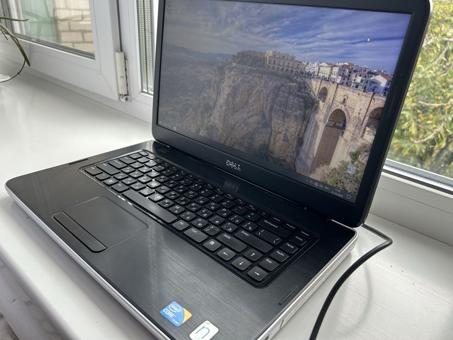Dell Vostro 1540/i3 2.4Ghz/ 4Gb Ram