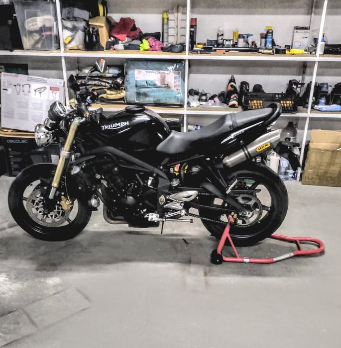 Triumph street triple 675