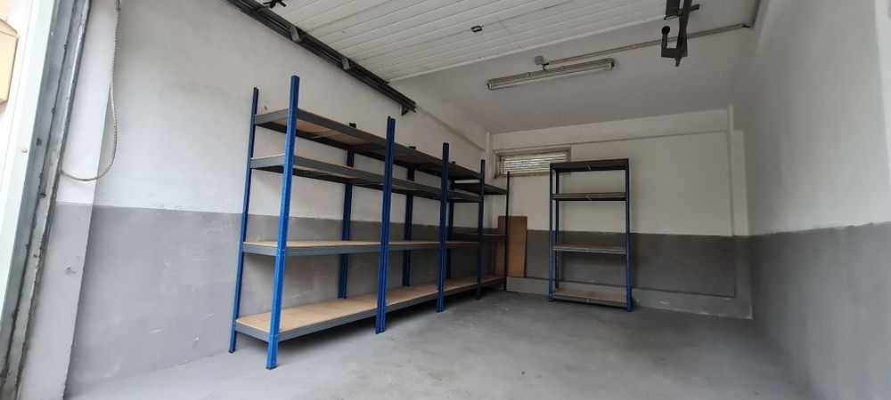 Garagem Box para arrendamento no Estoril