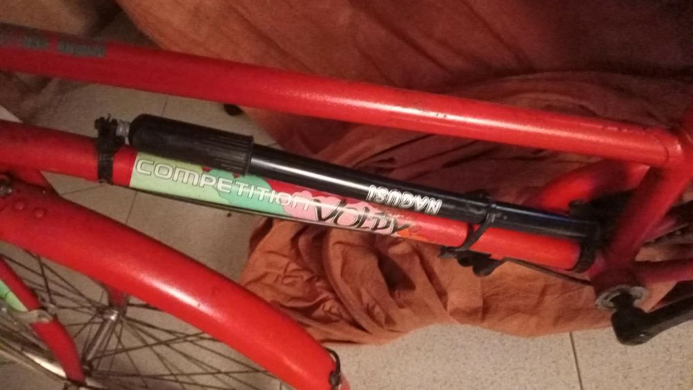 Bicicleta senhora com cesto