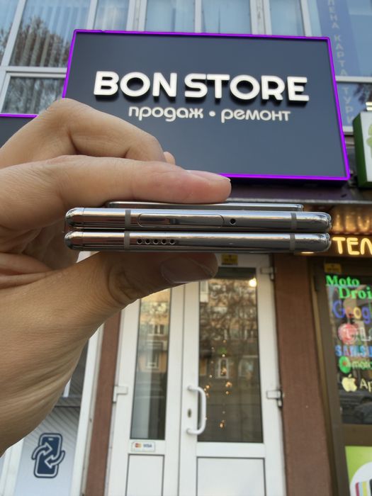 Google Pixel fold 256gb. Gold. Neverlock