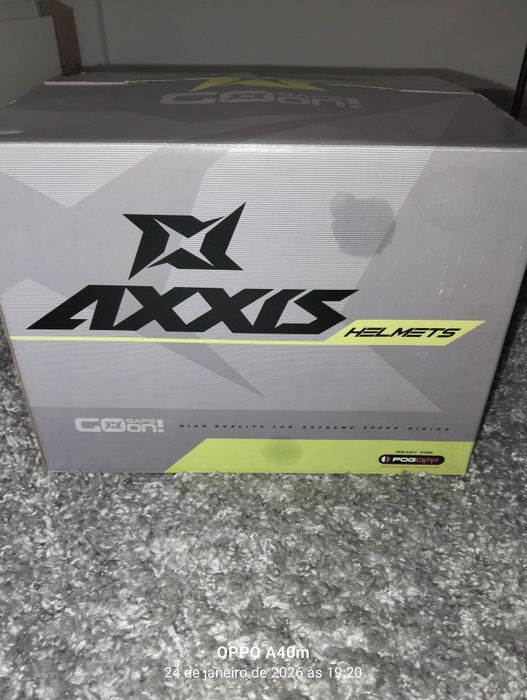 Capacete praticamente novo