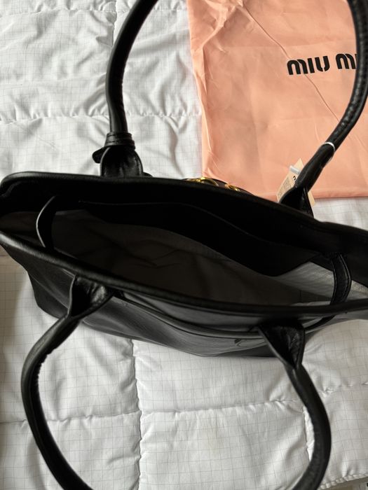 Miumiu miu miu torba torebka skorzana czarna aventure duża
