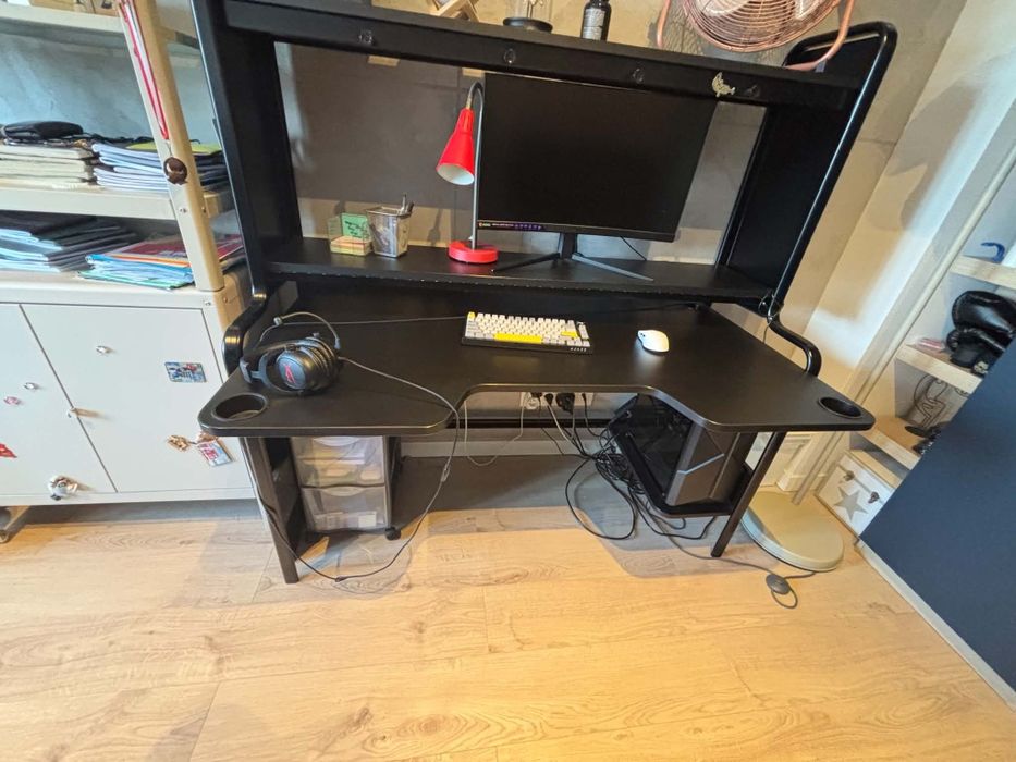 Biurko gamingowe do komputera ikea