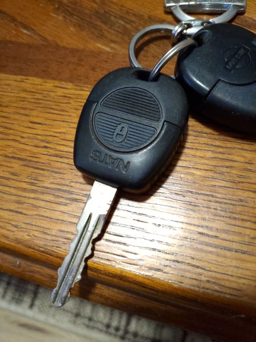 2 kluczyk (-i) do Nissan Primera P11 2001r. oryginał
