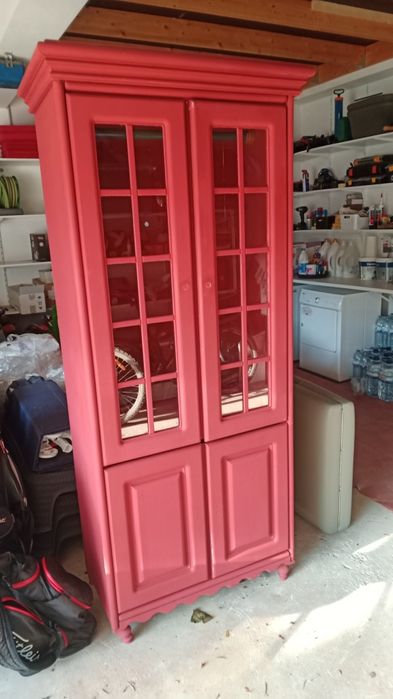 Móvel rústico em madeira