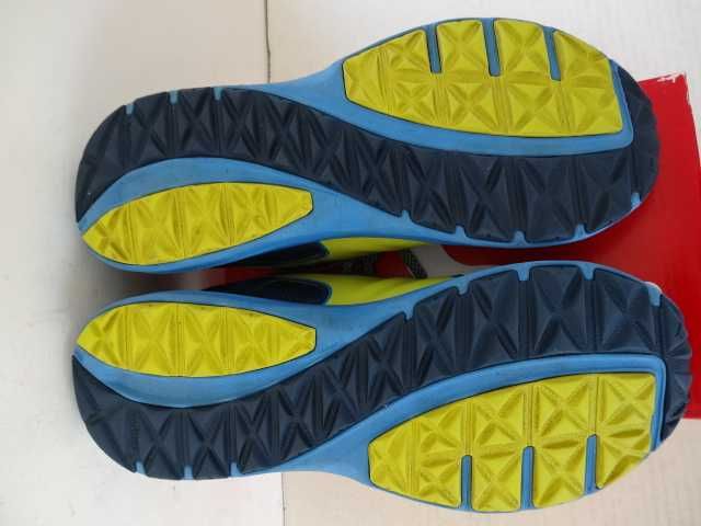 Buty PUMA Faas 500 v2 roz 44 Do Biegania Sportowe