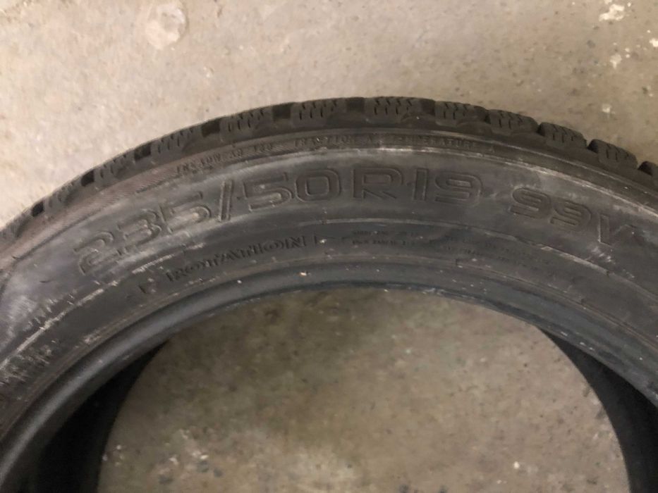 Komplet opon zimowych  235/50R19 Nokian WR SUV 3 po 8mm