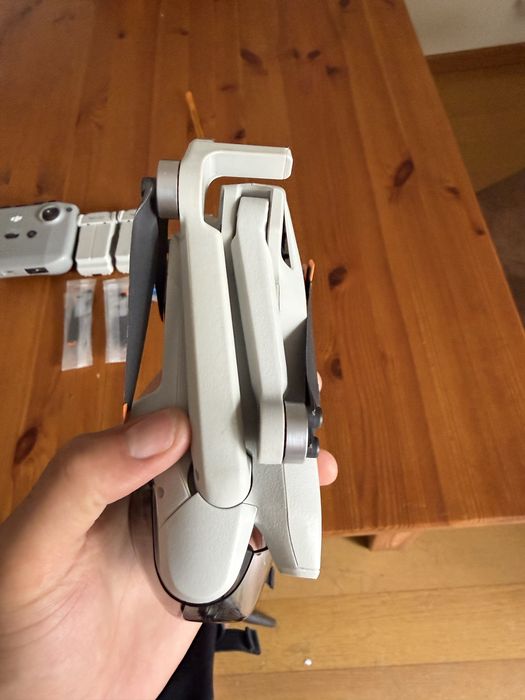 Drone DJI Mini 3 (Como Novo) + Bateria Extra + Garantia!