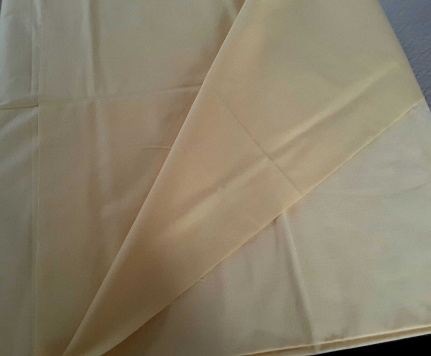 Materiał jasno pomarańczowy 150 cm / 175 cm nowy