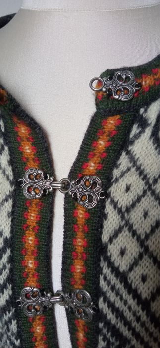 Sweter kardigan zimowy