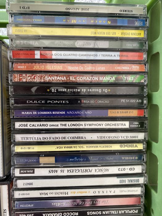 Coleção de mais de 80 CDs - Música Portuguesa, Fado e Internacional