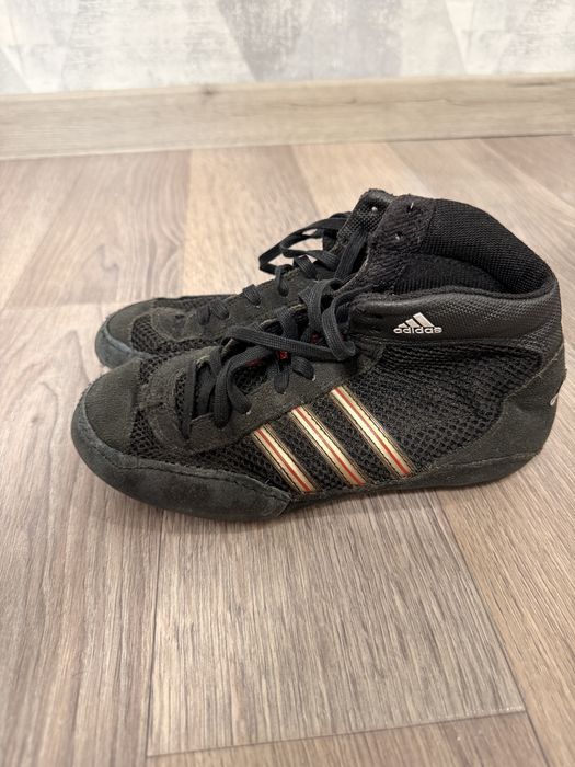 Борцовки Adidas розмір 32