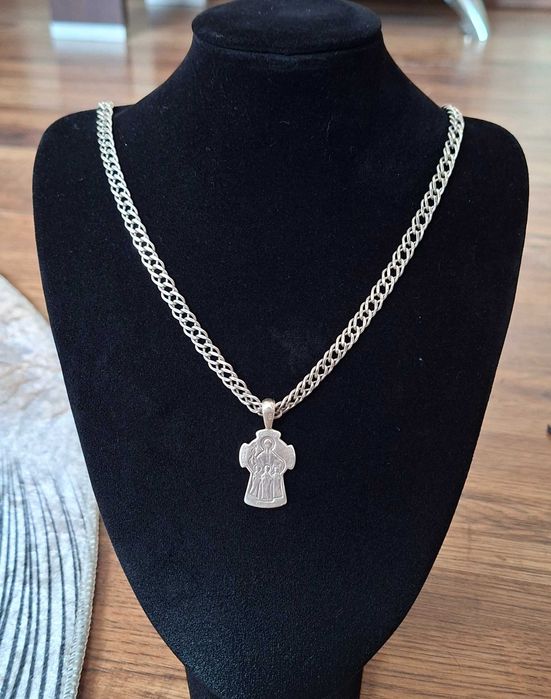 Srebrny łańcuszek 925 oraz medalik srebro 27gr