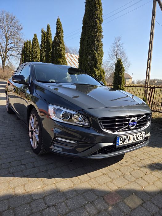 Volvo V60 2.0 D3 R-DESIGN