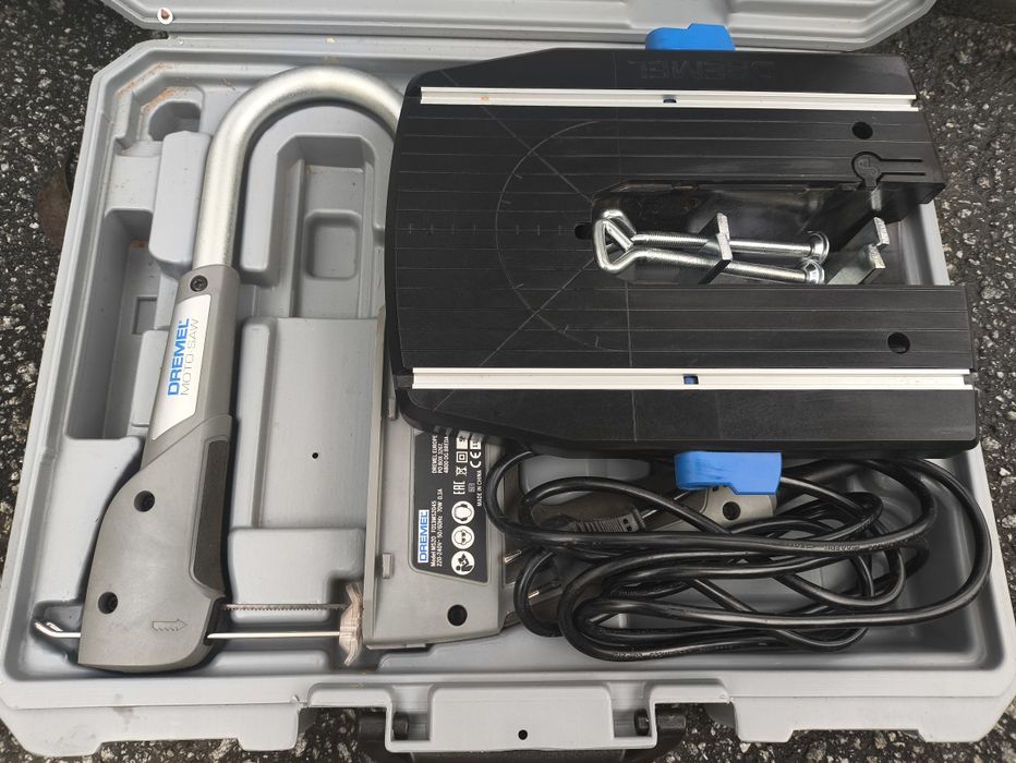 Serra de Recorte / Tico-Tico de Bancada Dremel Moto-Saw