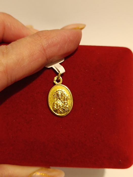 Złoty wisiorek medalik Św. Antoni z Padwy Dzieciątkiem Jezus, złoto585