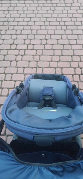 KinderKraft wózek do 22kg + parasolka w zestawie
