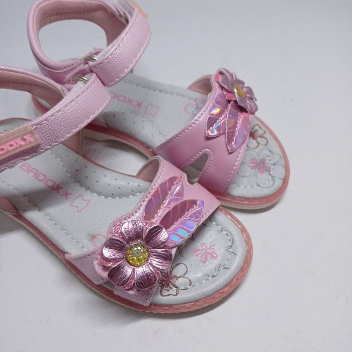 Nowe sandały roz 25 wkładka skórzana profilowana 16.5 cm