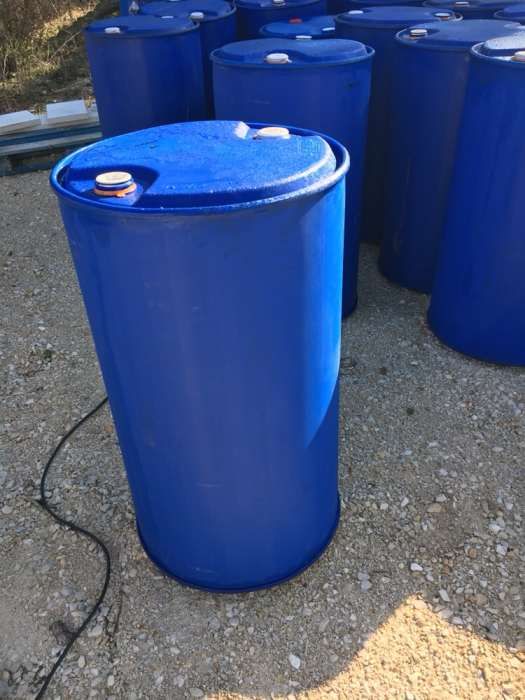 Barricas bidões 220 litros plástico
