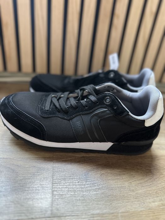 Кросівки Hugo Boss сітка р.42 на 41 -26 см нові