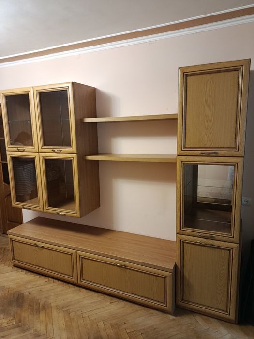 Стінка у вітальню