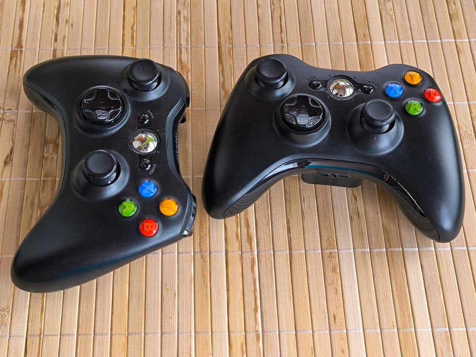 Два геймпади Xbox 360, бездротовий адаптер, кабель Play and Charge Kit