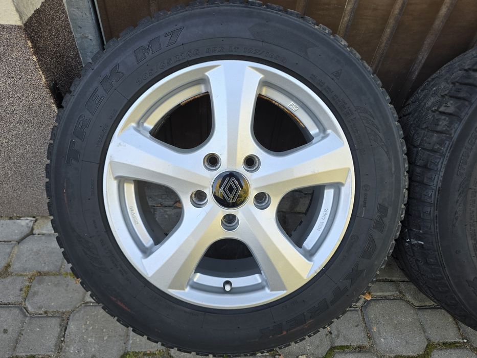 Felgi z oponami 205/65R16C Renault Trafic II 5x118 Opel Vivaro Nissan Primastar