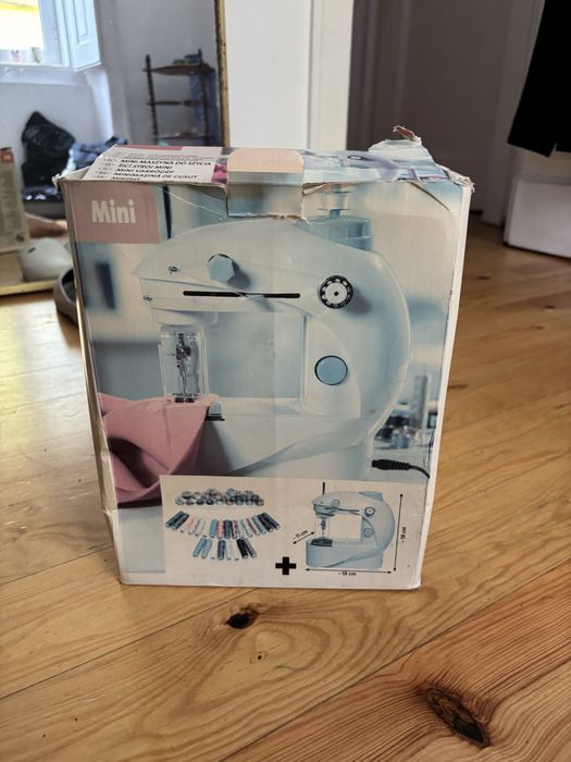 mini maquina de costura portatil