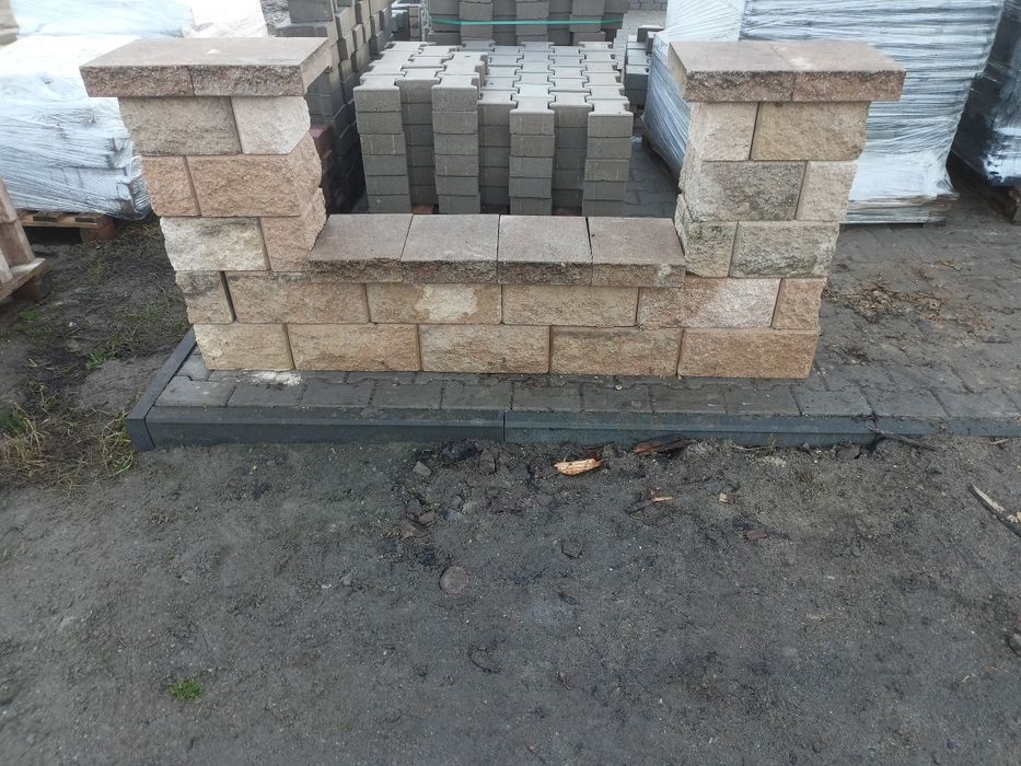 Pustak ogrodzeniowy. Ogrodzenie splitowane