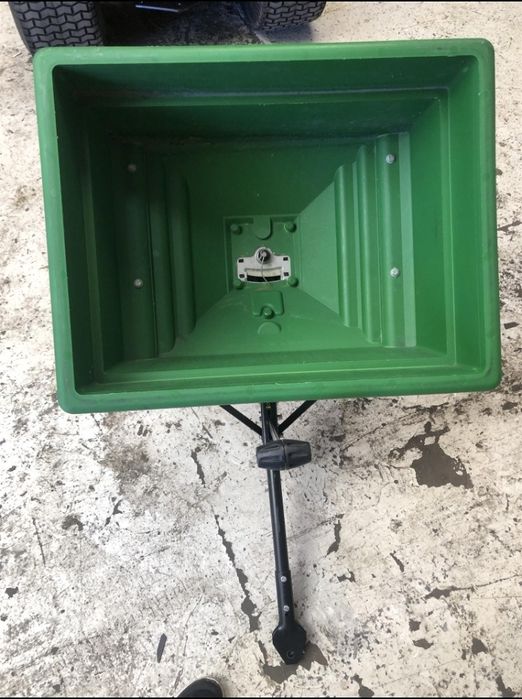 Rozśiewacz do nawozu