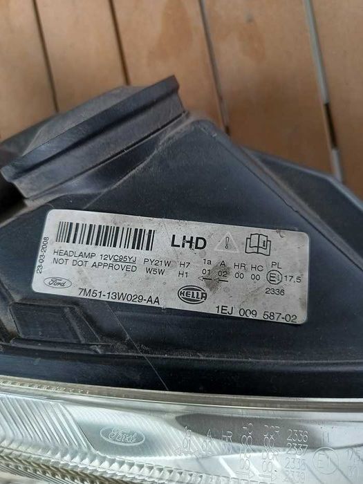 Lampa przednia prawa Ford C-max 08r lift