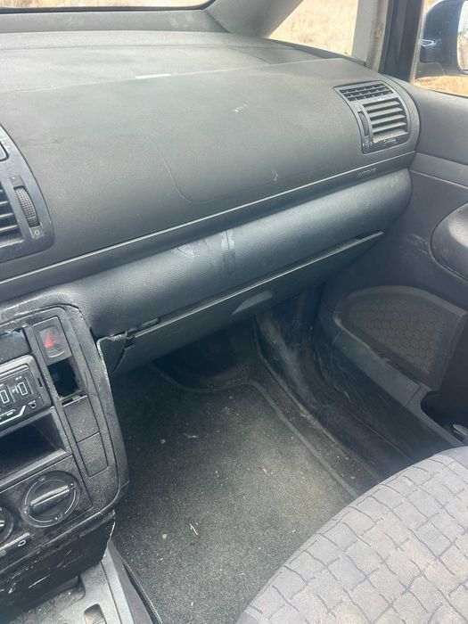 Seat Alhambra 1.9 TDI 115 - Ano 2000 - Carro de trabalho diário - Ler descrição