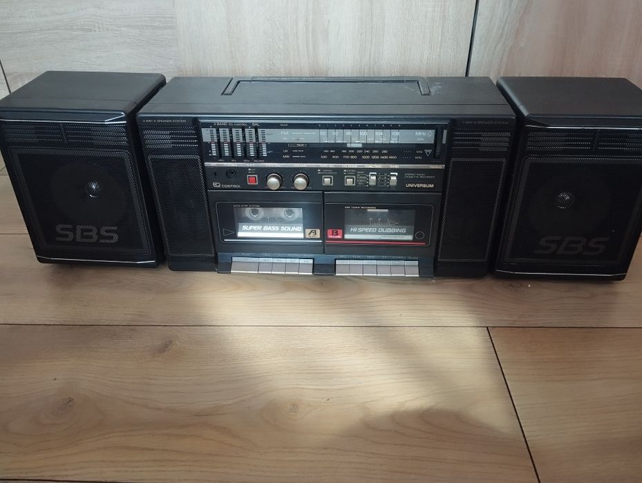 Radiomagnetofon Universum