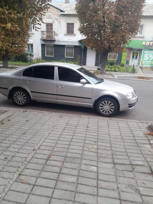 Автомобіль SKODA/Superb