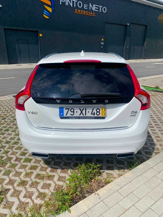 Volvo V60 Plug-In Hybrid Summum D6 AWD