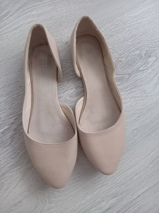 Балетки бежеві 39 розмір