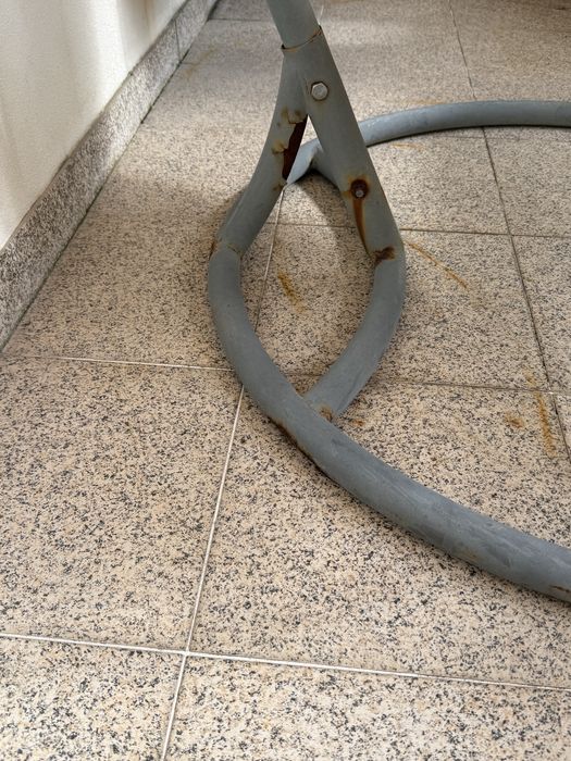 Baloiço de jardim com almofadas