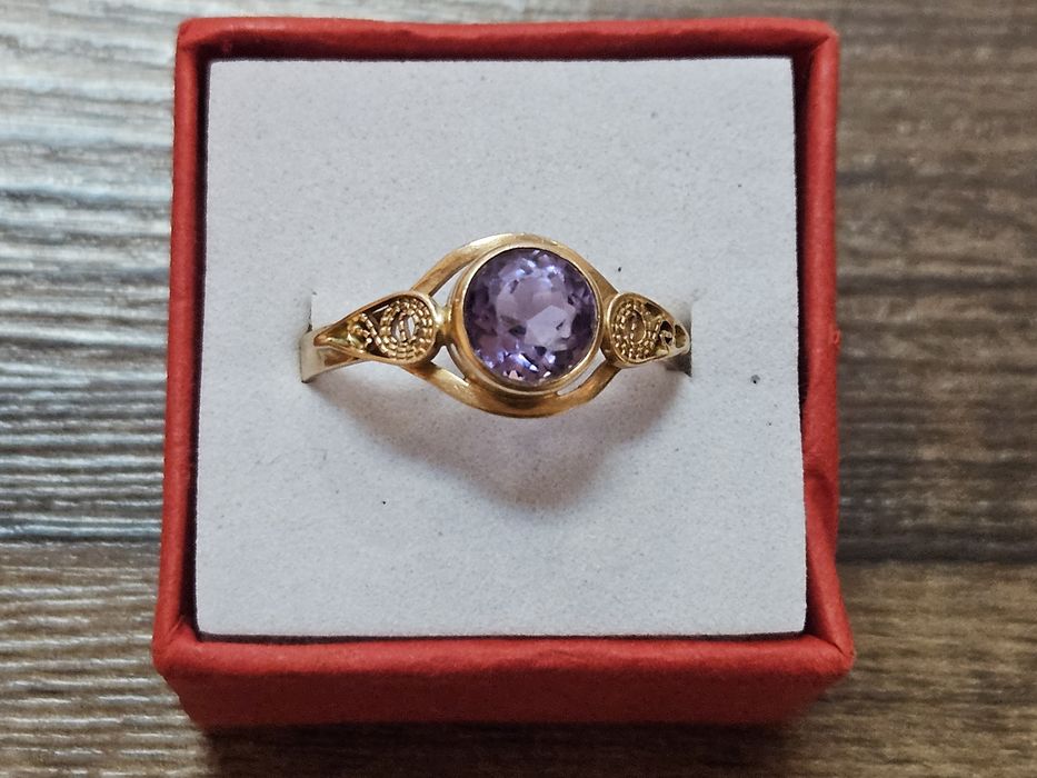 Złoty pierścionek od Lombardia Katowice