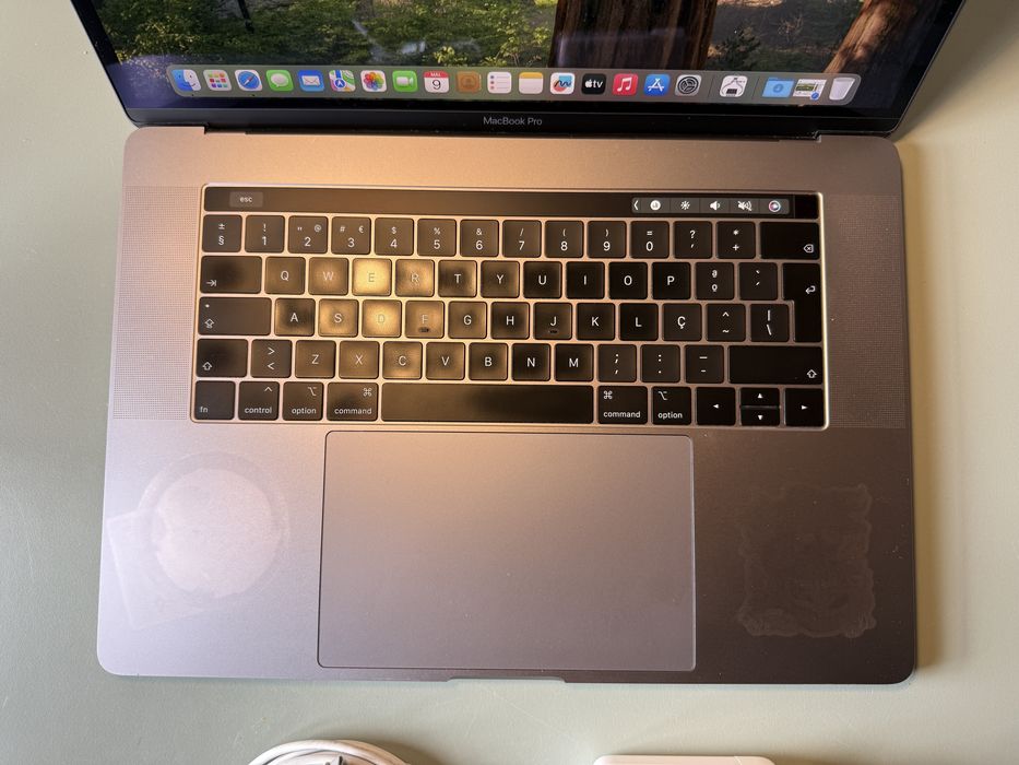 Apple Macbook Pro 15” 2018 i9 32GB Ram