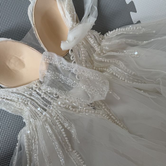 Suknia ślubna, 3 metrowy tren odpinany plus dwa welony 1,5m i 4,5 m