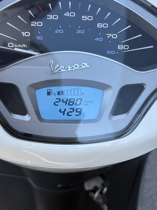 Vespa Primavera 50 2T   ( Para carta AM ou de Ciclomotor )