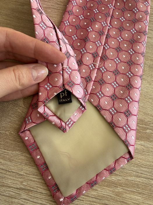 Nowy różowy  krawat jedwab włoski pierre funnell