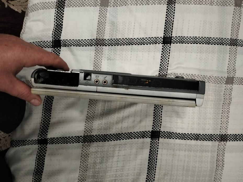 На запчастини ноутбук