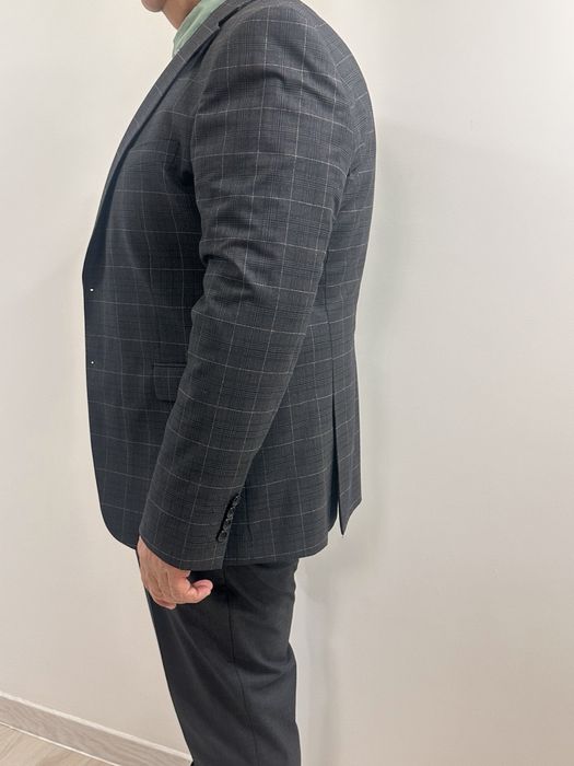 Чоловічий костюм трійка