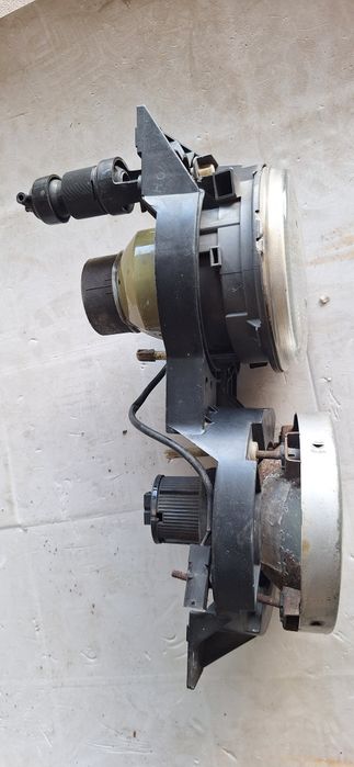 Lampa prawa  HELLA BOSCH  BMW E30
