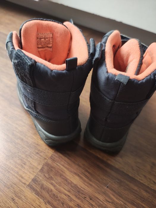 Kozaki , śniegowce Carter's rozmiar 28